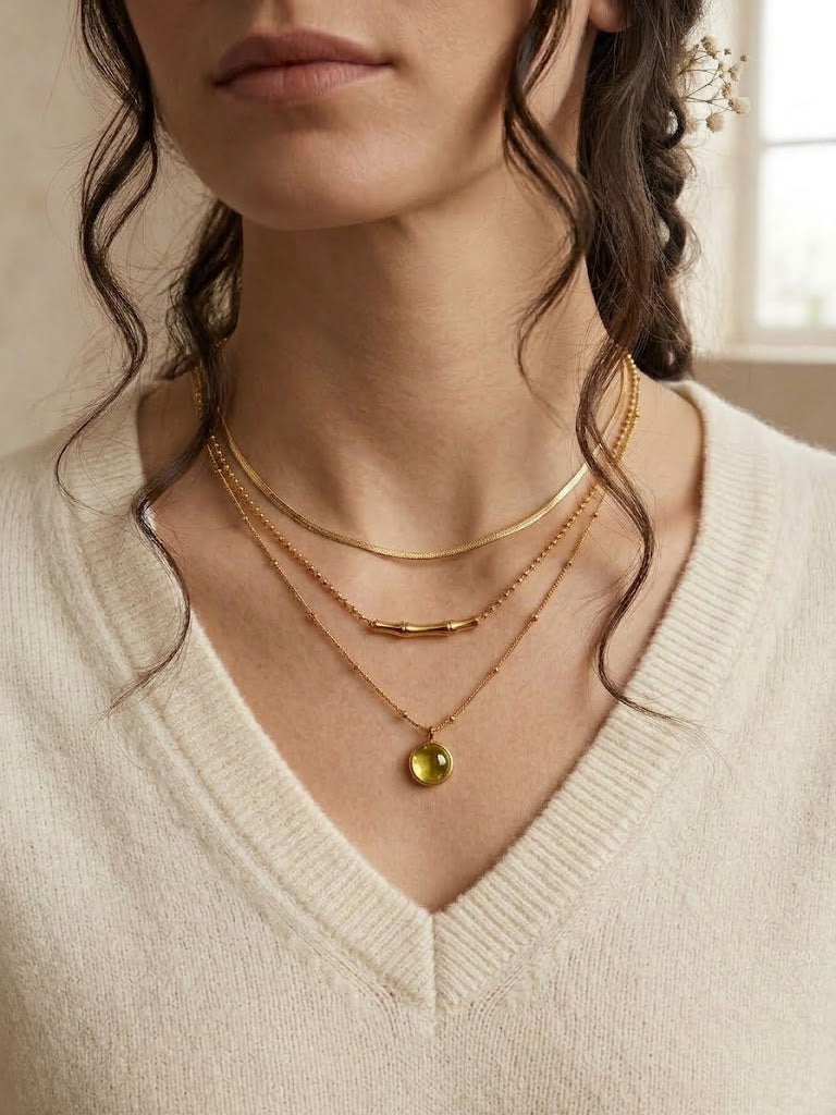 Trio de colliers · pendentif jaune